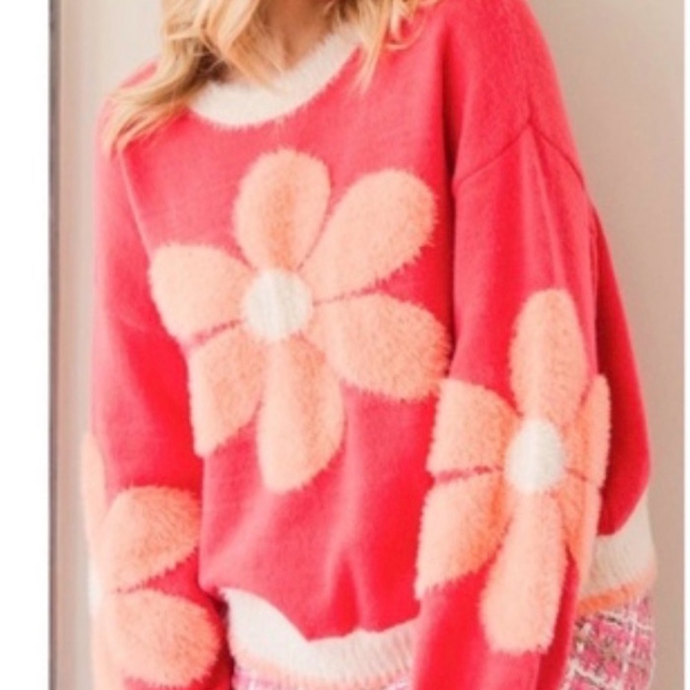 ⭐️Easel Coral Fuzzy Daisy Print Sweater⭐️ - Picture 2 of 7